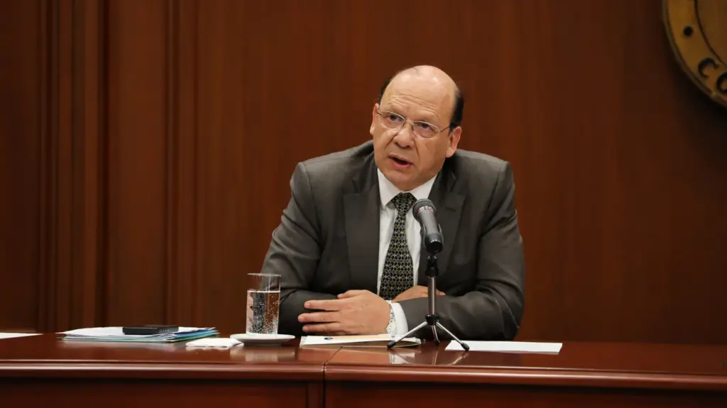 Minister of Finance, Germán Ávila.