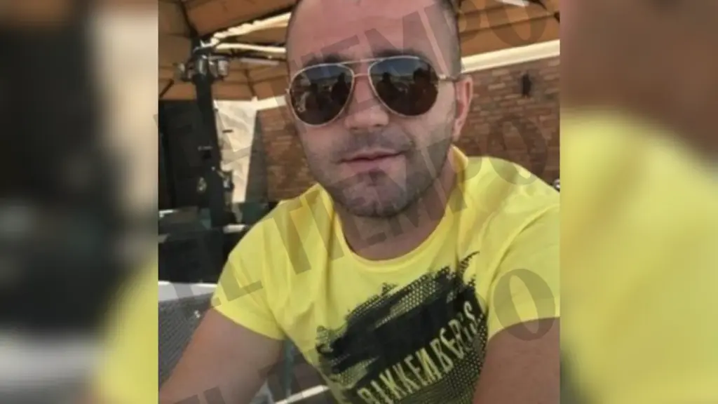 Artur Tushi, 44 years old.